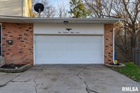 337 5TH Street Court, Silvis, IL 61282