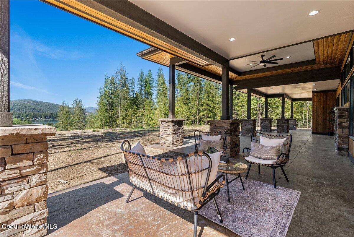 184 Willow Bay Rd, Priest River, ID 83856