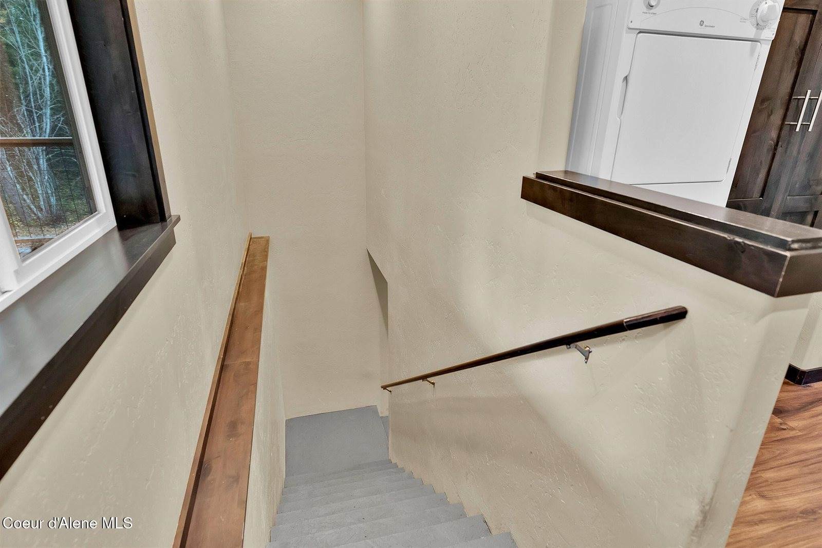 42 Seneacquoteen Dr, Priest River, ID 83856