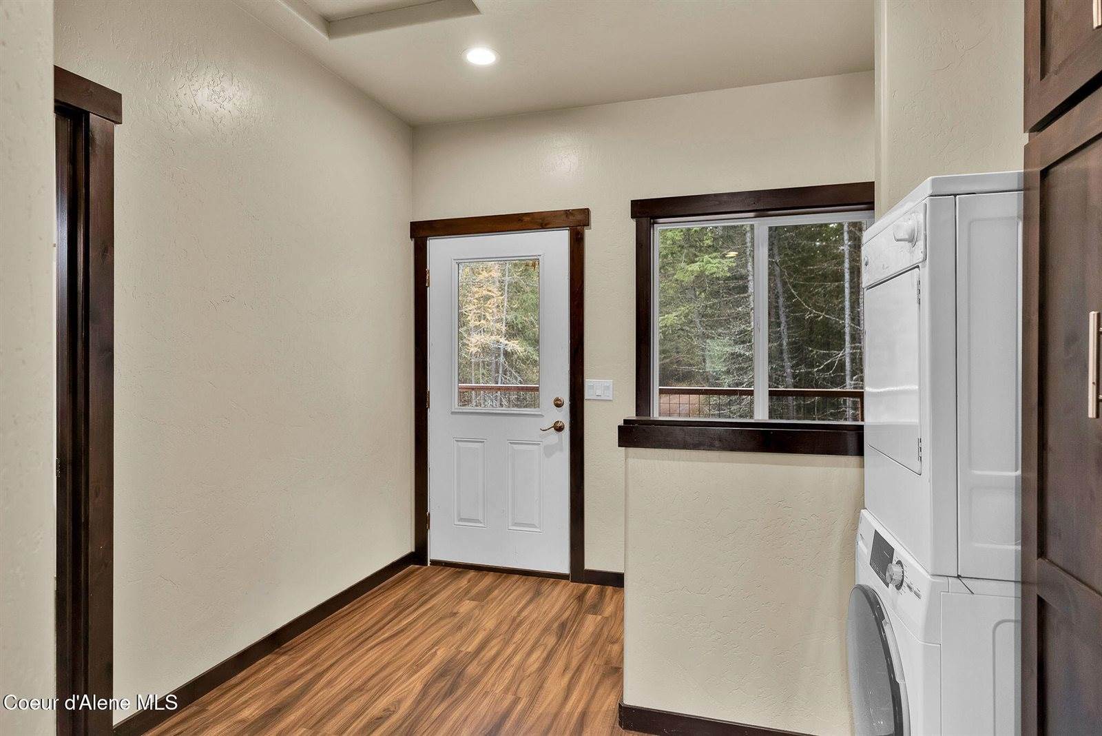 42 Seneacquoteen Dr, Priest River, ID 83856