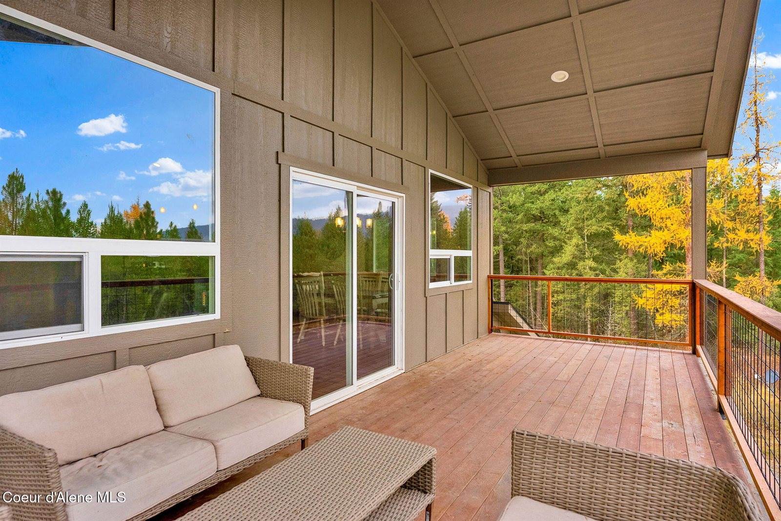 42 Seneacquoteen Dr, Priest River, ID 83856