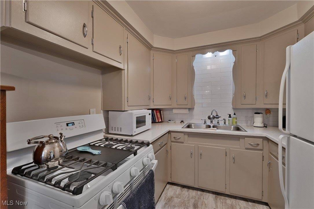 1621 Meadowbrook Avenue, Youngstown, OH 44514