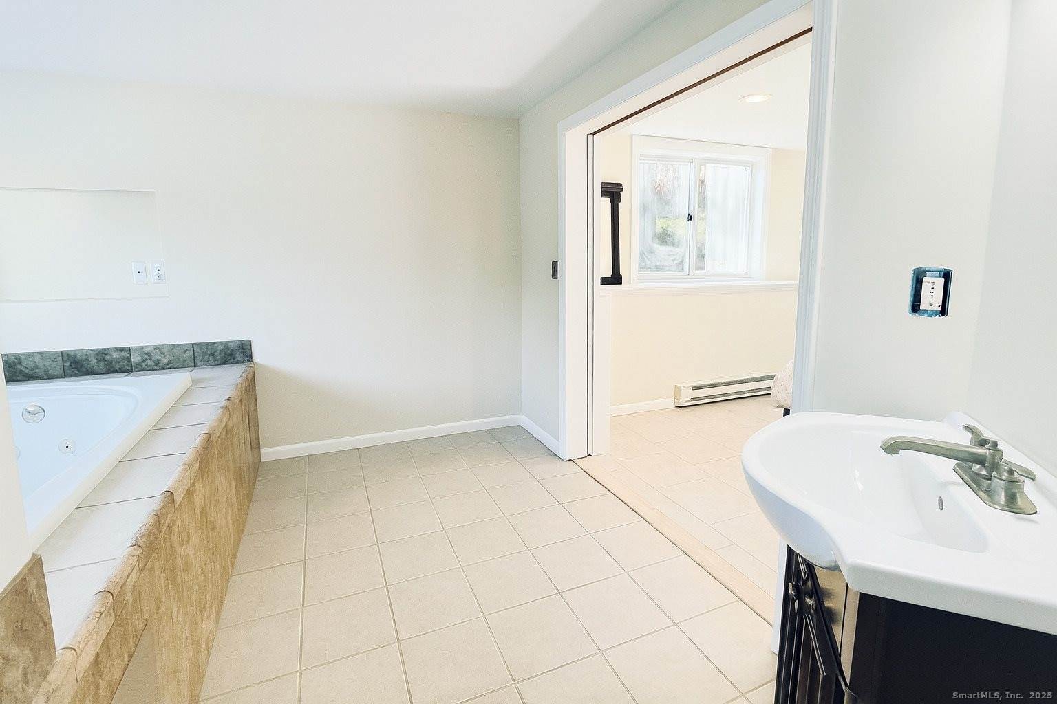 351 Harland, Norwich, CT 06360