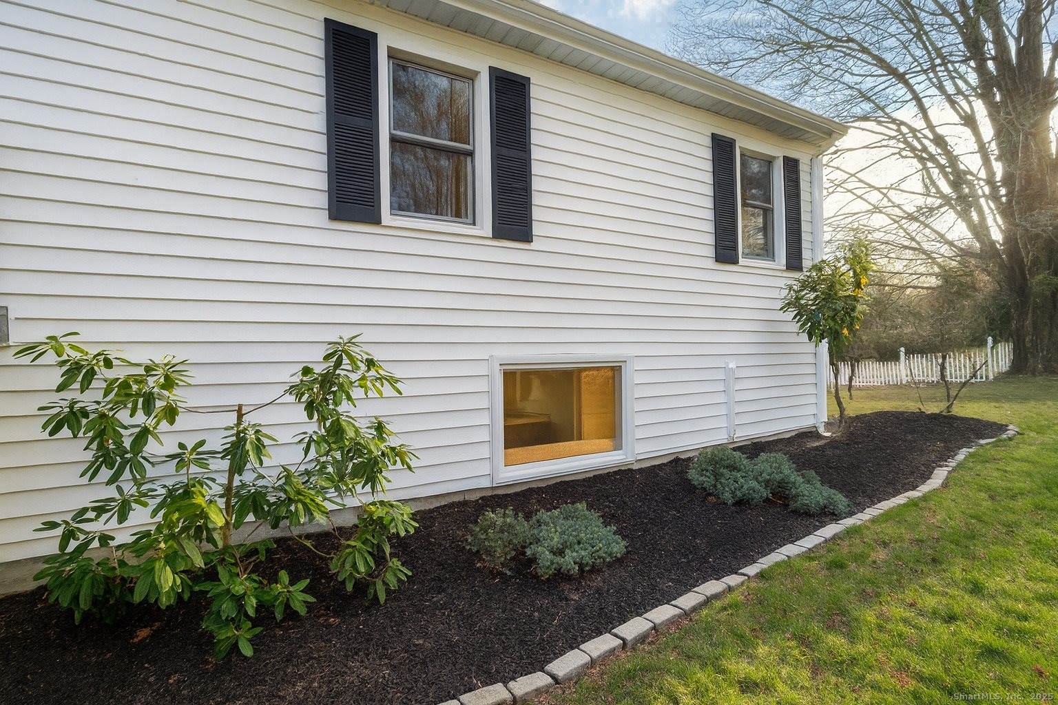 351 Harland, Norwich, CT 06360