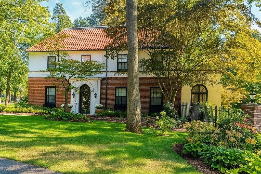 177 Springfield St, Springfield, MA 01107