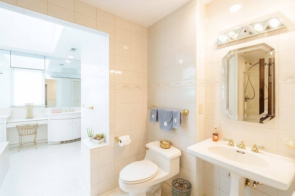 177 Springfield St, Springfield, MA 01107