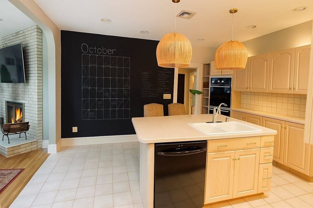 177 Springfield St, Springfield, MA 01107