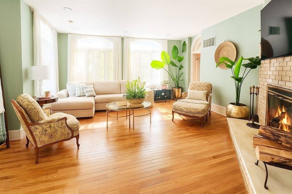 177 Springfield St, Springfield, MA 01107