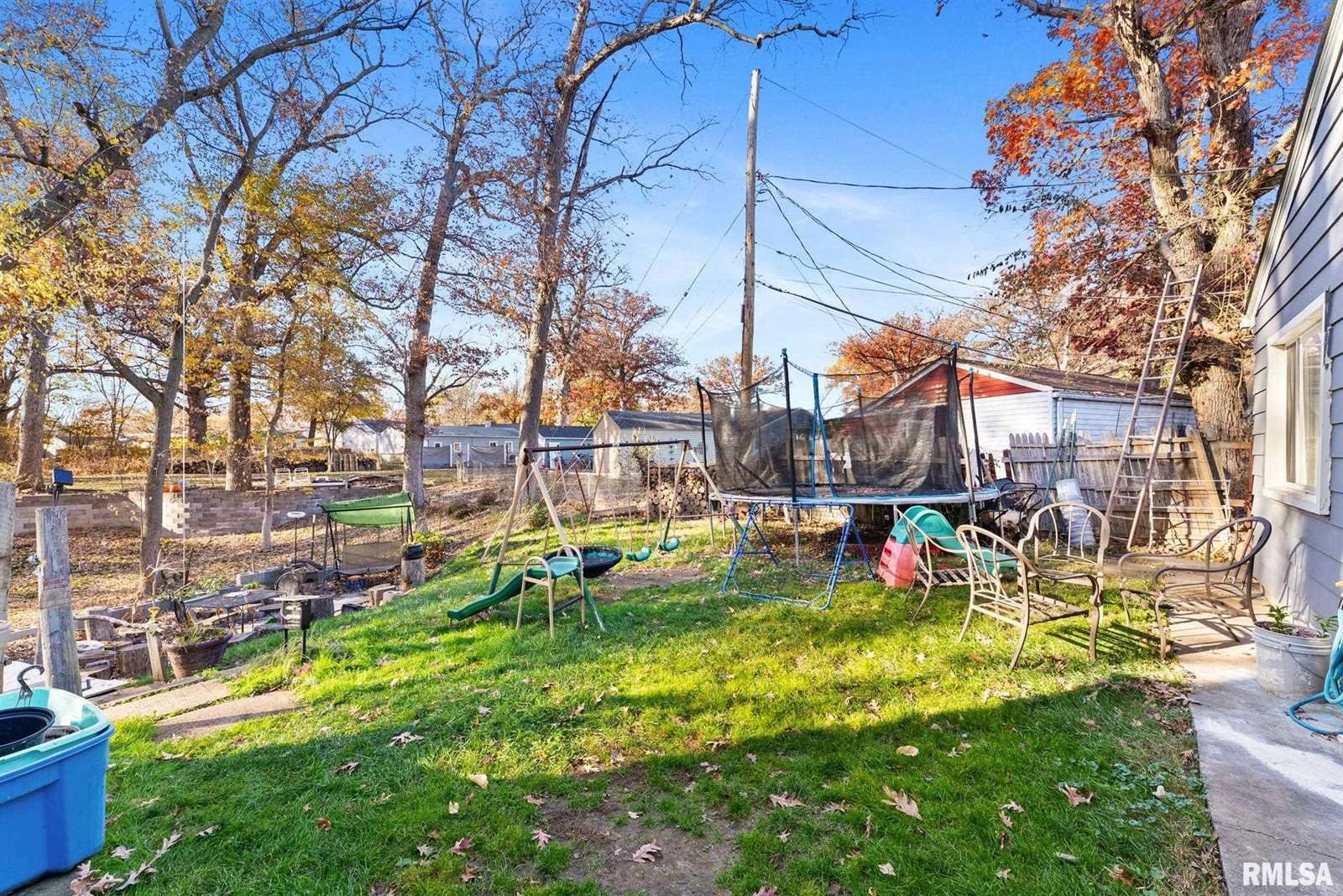 1025 38TH Street, Moline, IL 61265