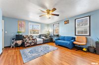 1025 38TH Street, Moline, IL 61265