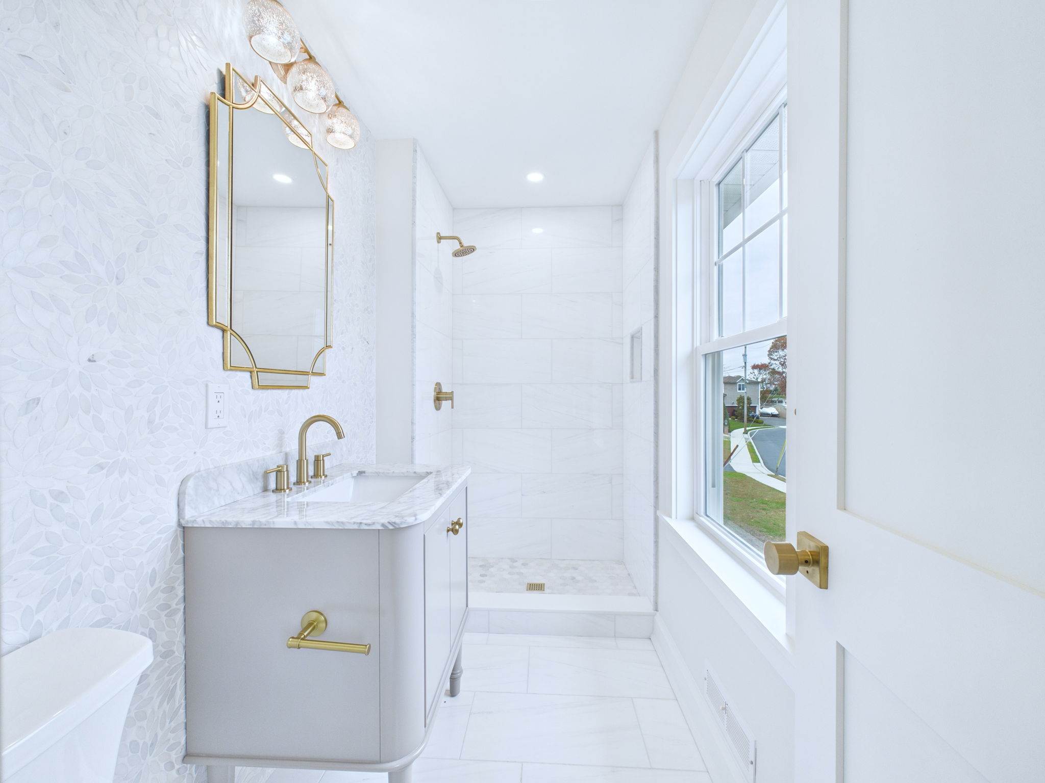 28 Patten Lane, Long Branch, NJ 07740