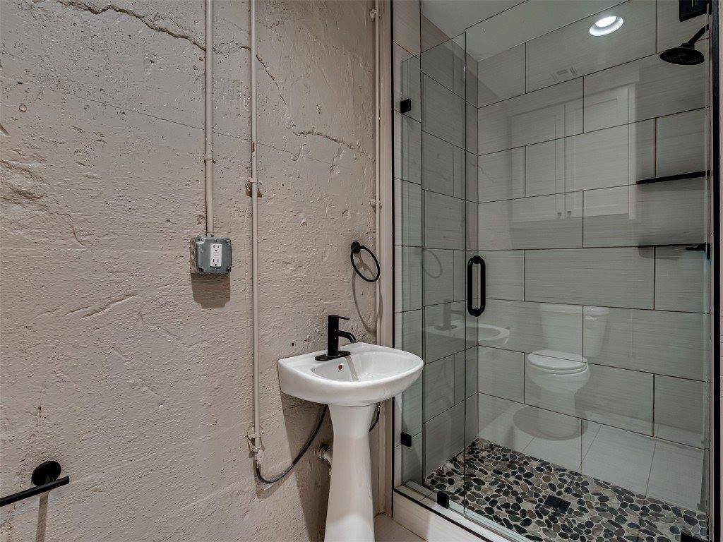 2500 East Highland Street, Shawnee, OK 74801