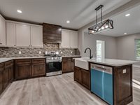 2500 East Highland Street, Shawnee, OK 74801