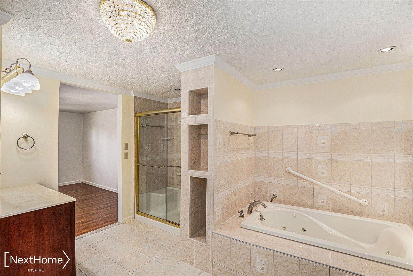 6628 Orange Lane, Flint, MI 48505