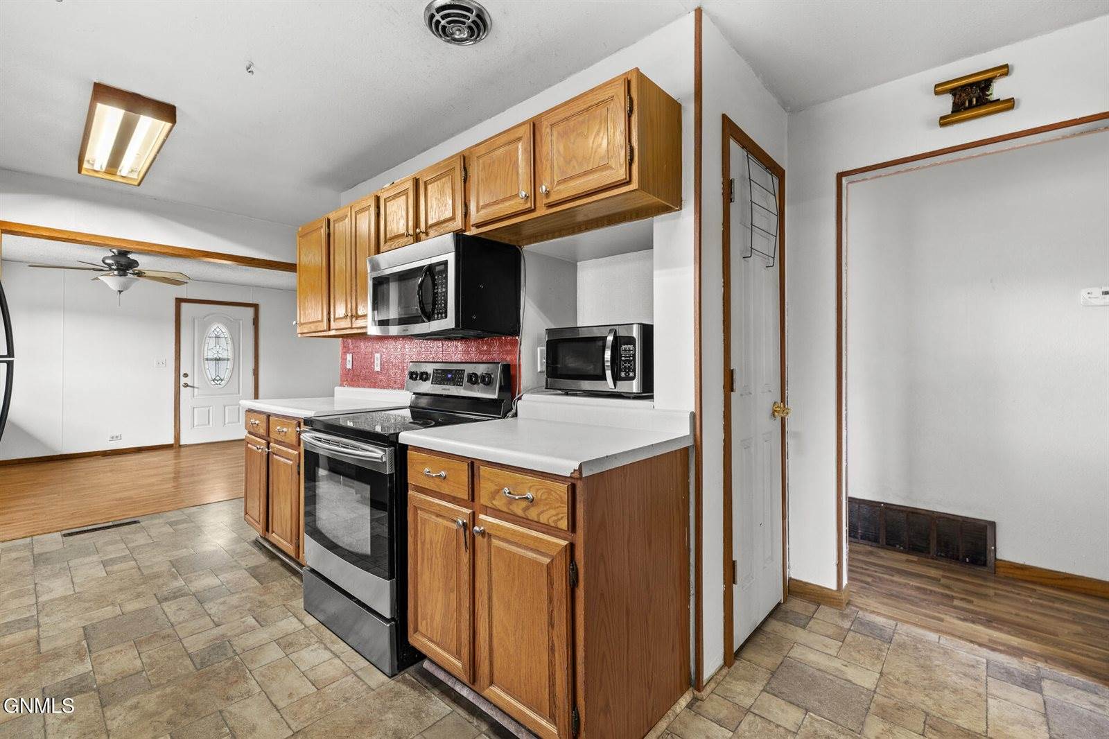 505 17th Avenue West, Williston, ND 58801