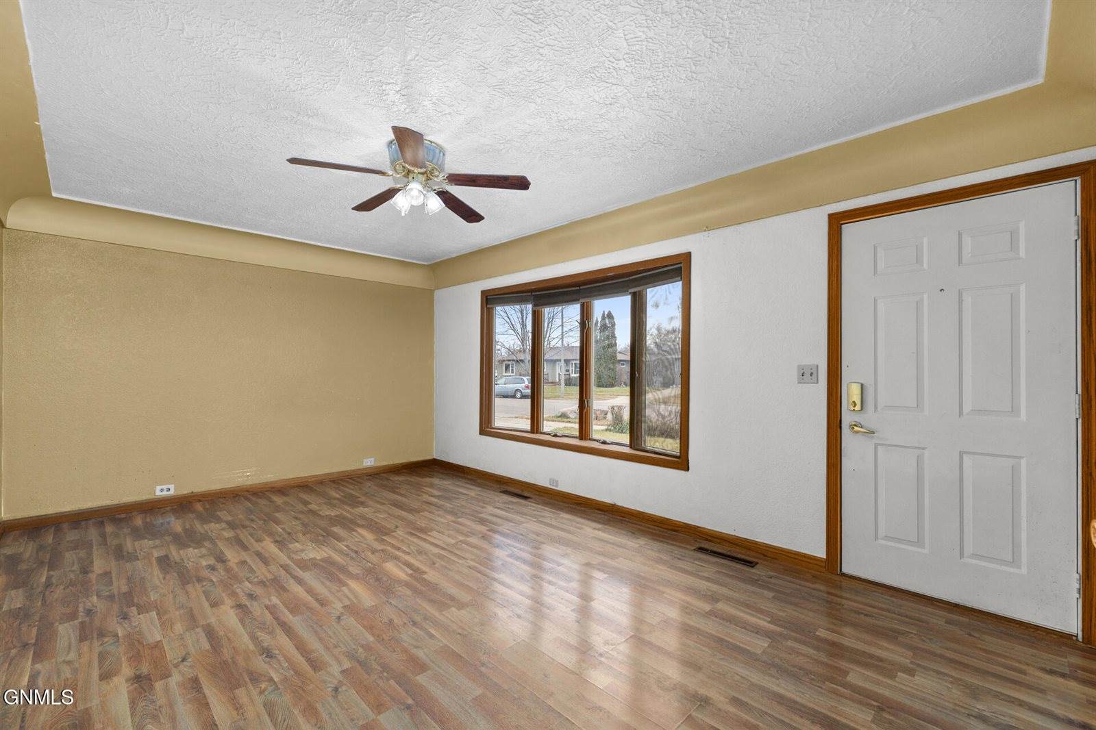 505 17th Avenue West, Williston, ND 58801