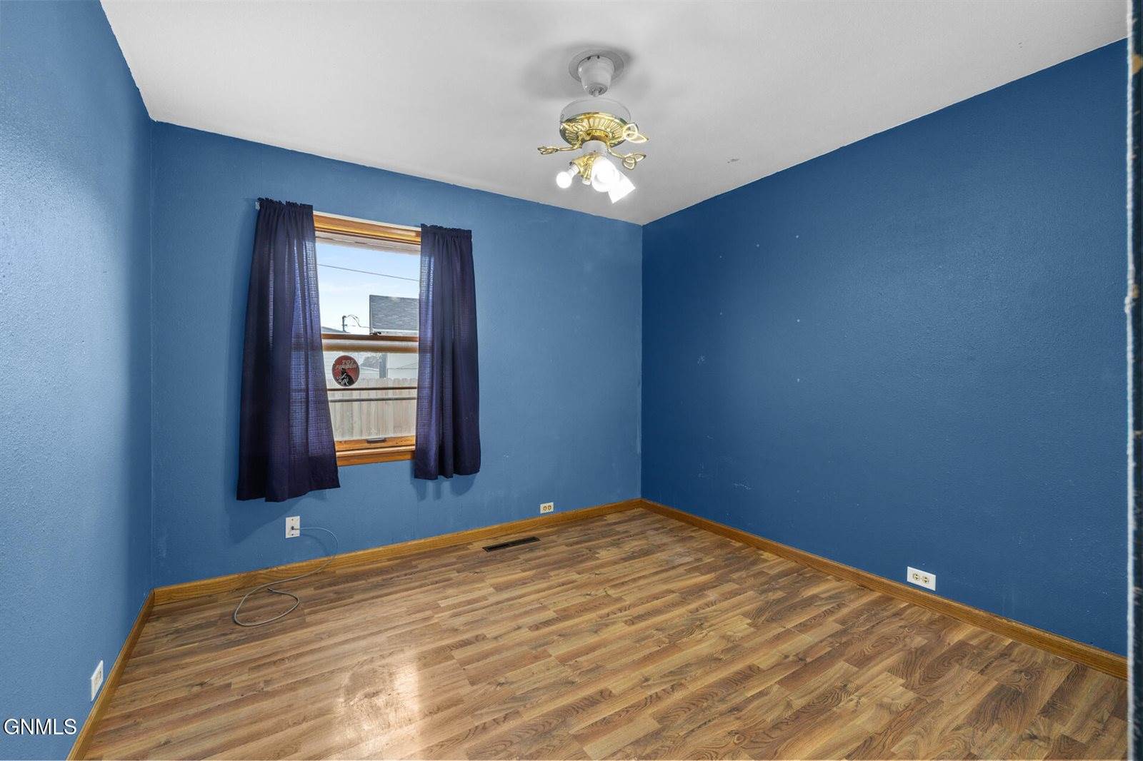 505 17th Avenue West, Williston, ND 58801