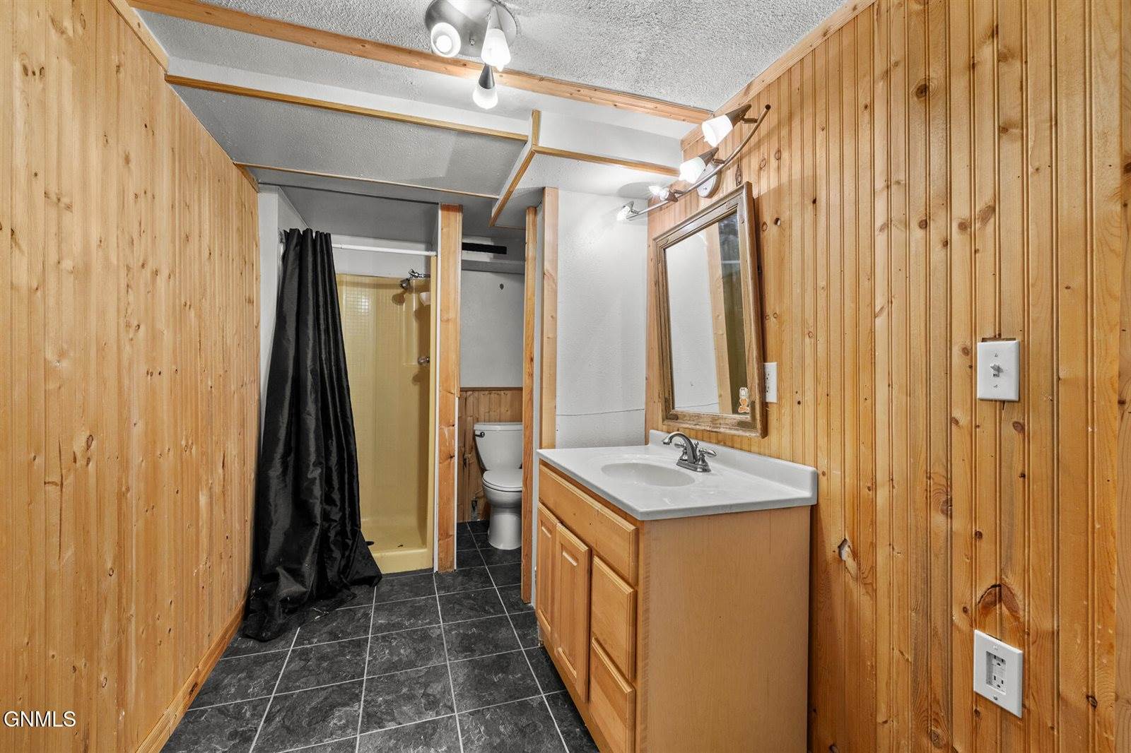 505 17th Avenue West, Williston, ND 58801