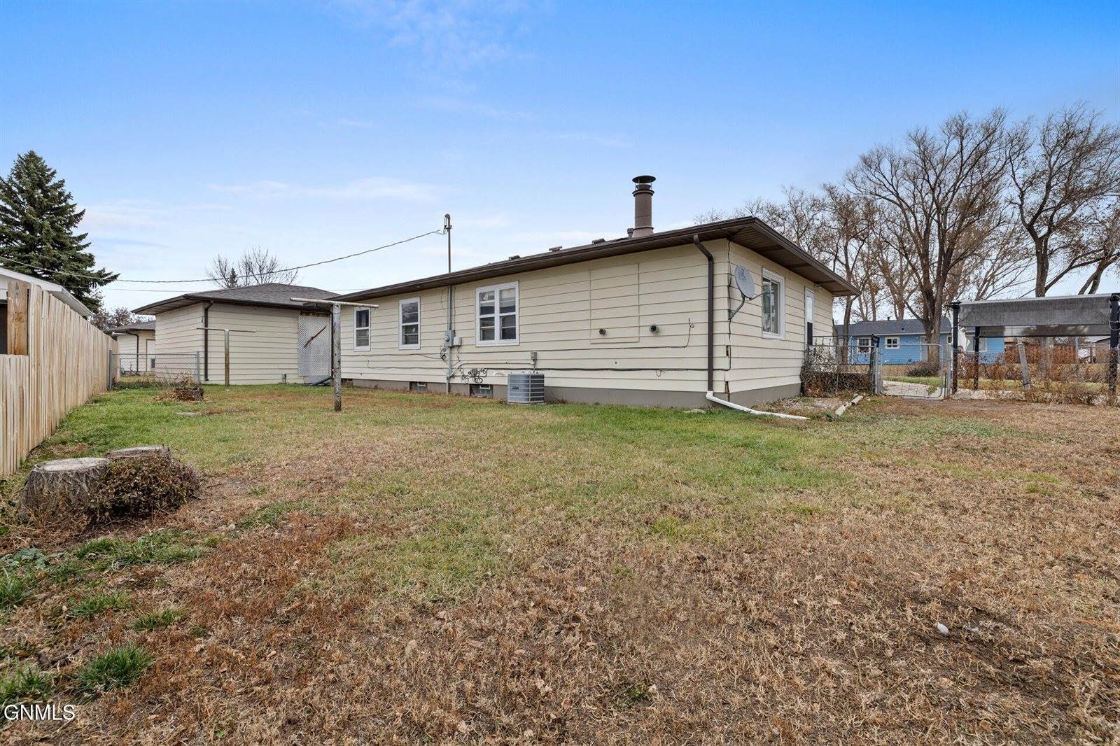 505 17th Avenue West, Williston, ND 58801