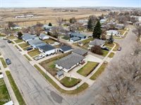 505 17th Avenue West, Williston, ND 58801