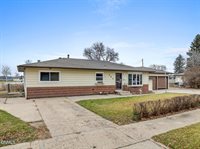 505 17th Avenue West, Williston, ND 58801