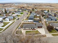 505 17th Avenue West, Williston, ND 58801