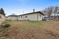 505 17th Avenue West, Williston, ND 58801
