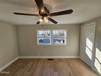 209 North Paperville Road, Bristol, TN 37620