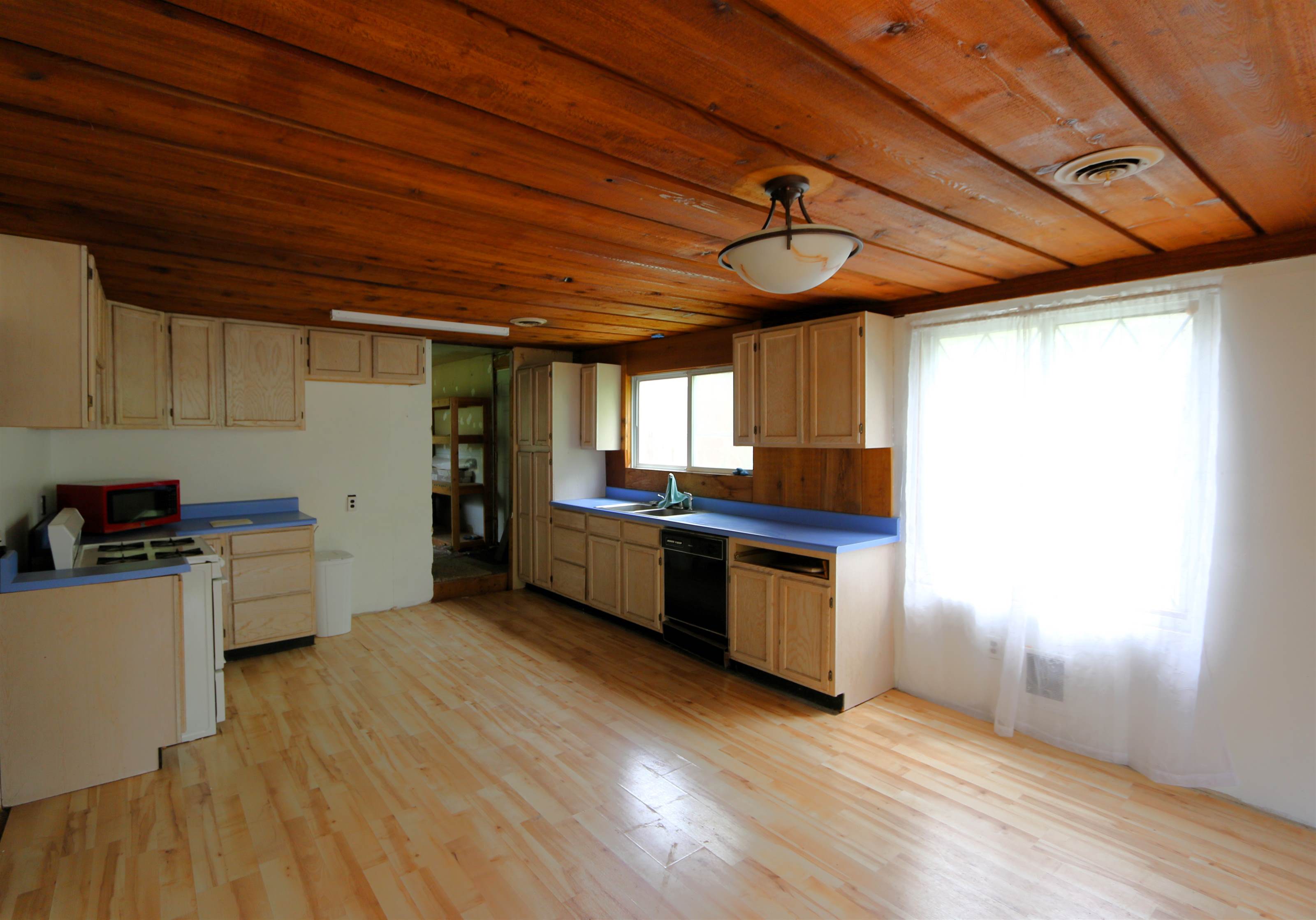 6259 Mercury Ave, Burton, MI 48509