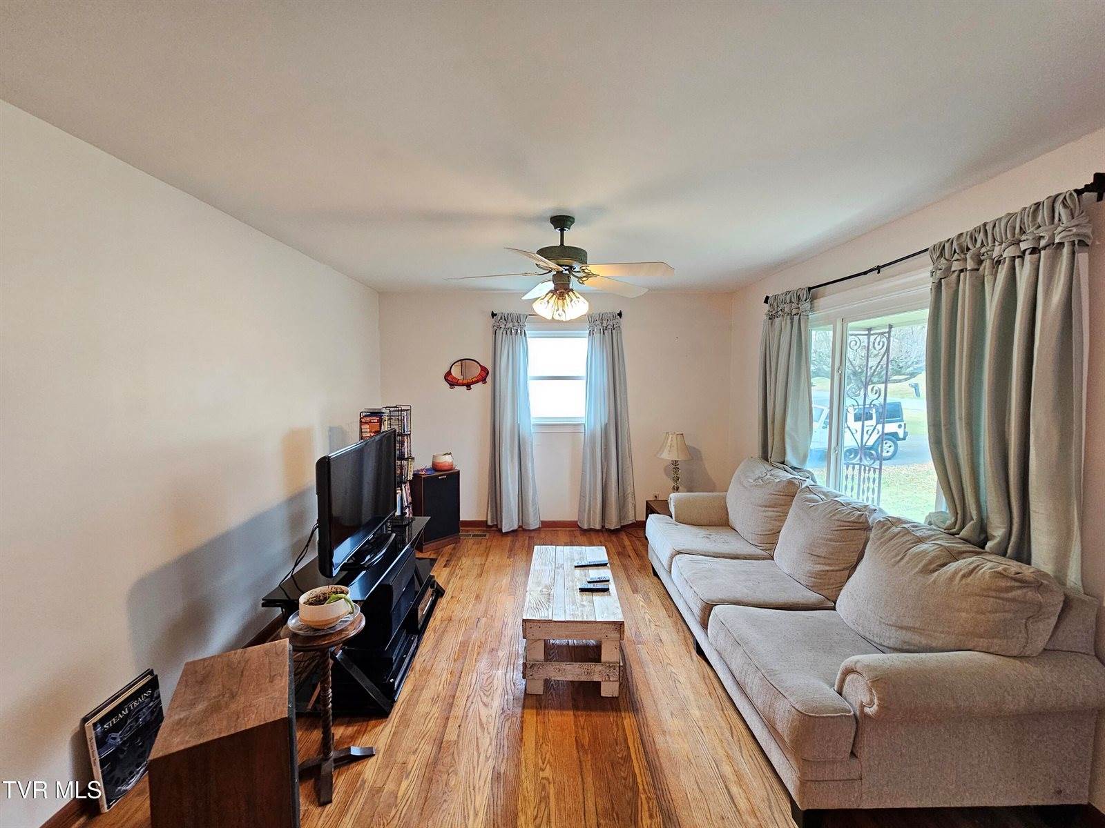 1520 Sylvan Drive, Johnson City, TN 37604