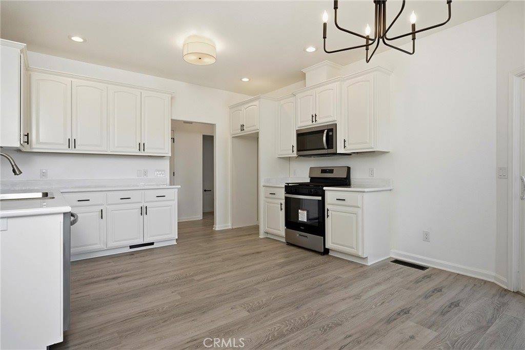 19285 Ravenhill, Hidden Valley Lake, CA 95467