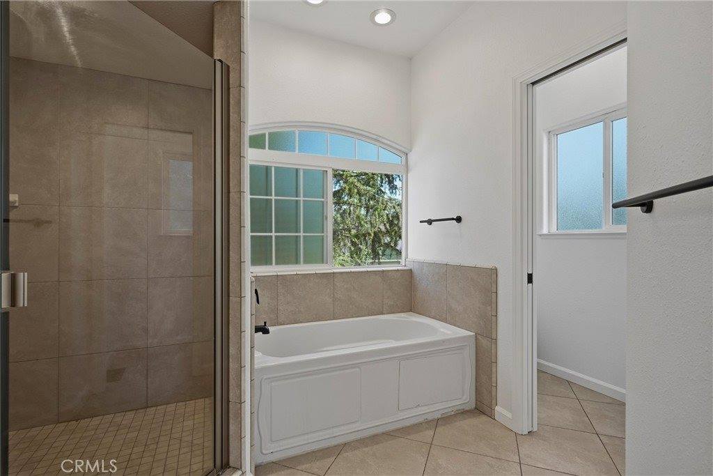 19285 Ravenhill, Hidden Valley Lake, CA 95467