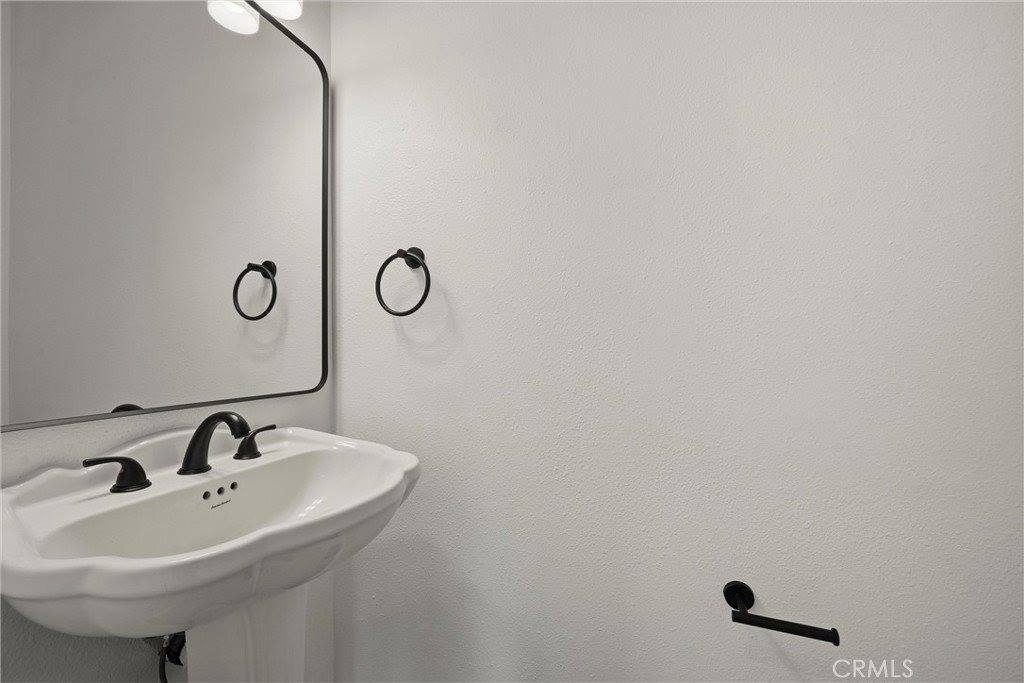 19285 Ravenhill, Hidden Valley Lake, CA 95467