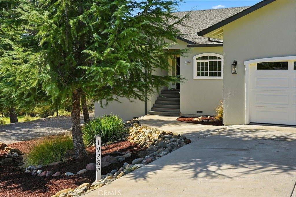 19285 Ravenhill, Hidden Valley Lake, CA 95467