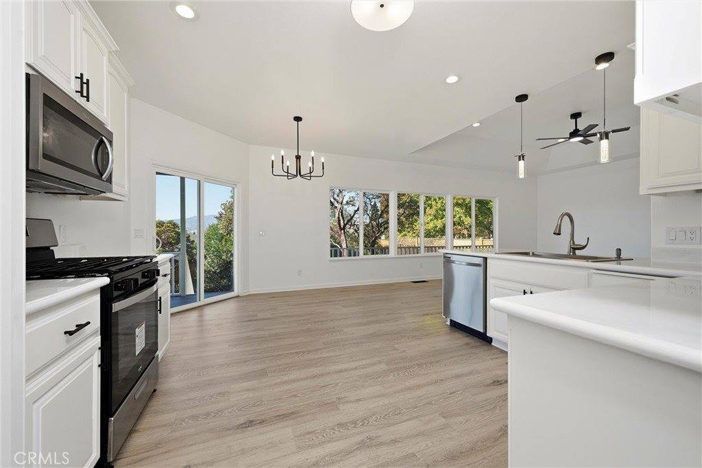 19285 Ravenhill, Hidden Valley Lake, CA 95467