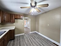 820 E 7th Street, Ashland, OH 44805