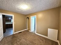 820 E 7th Street, Ashland, OH 44805