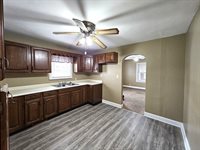 820 E 7th Street, Ashland, OH 44805