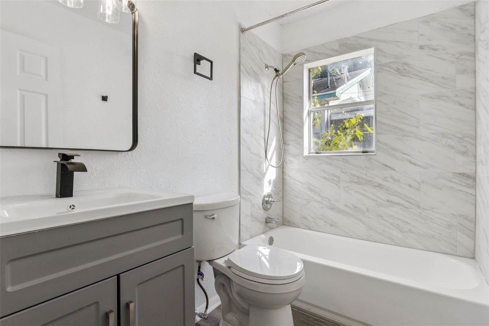 301 Bassedena Circle North, Lakeland, FL 33805