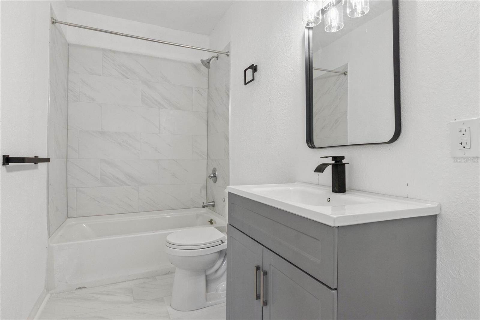 301 Bassedena Circle North, Lakeland, FL 33805