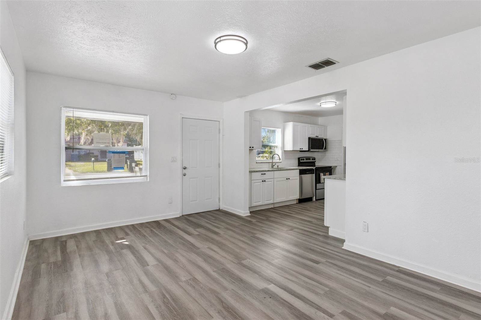 301 Bassedena Circle North, Lakeland, FL 33805