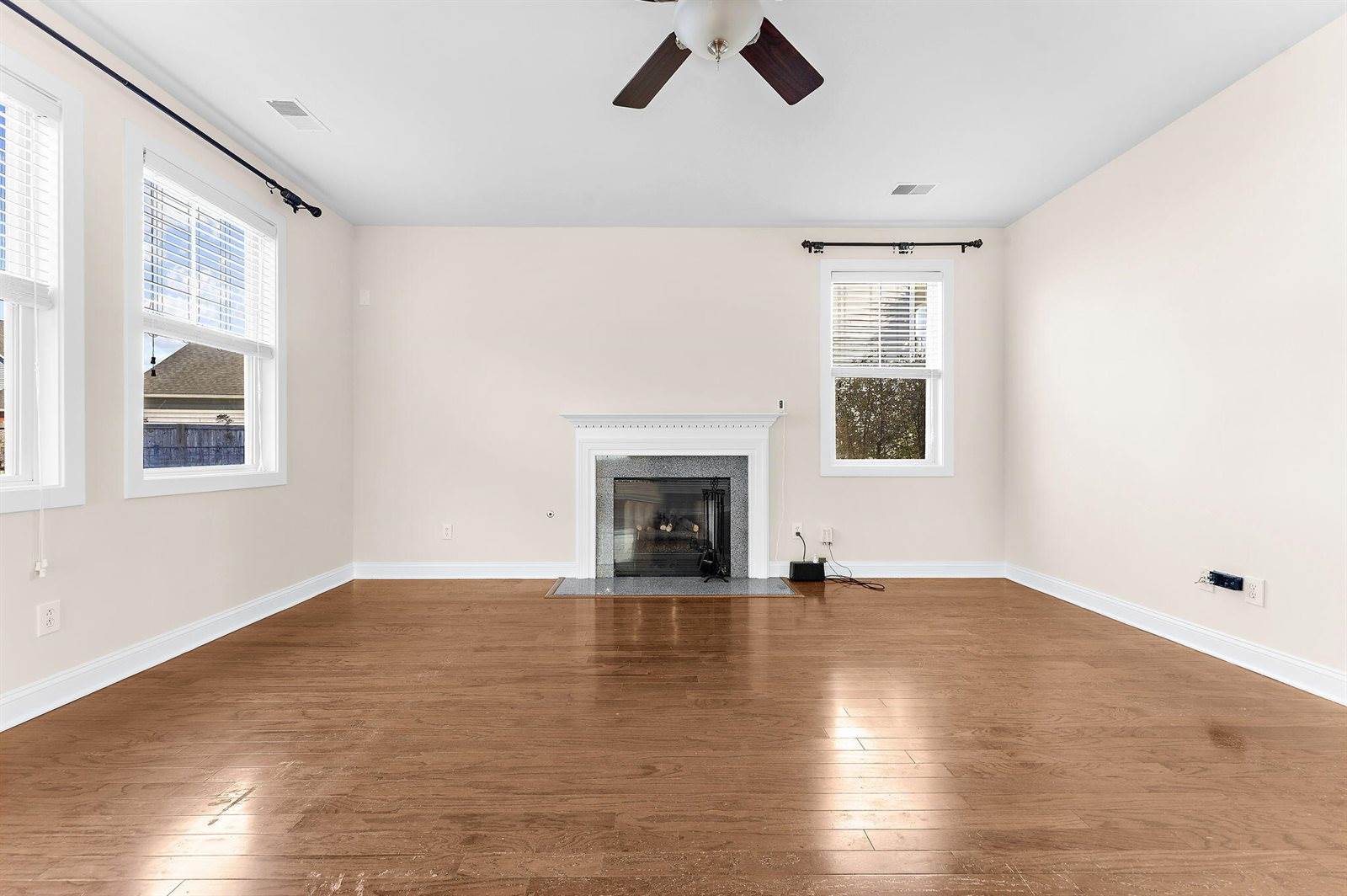 122 Scrapbook Lane, Summerville, SC 29483