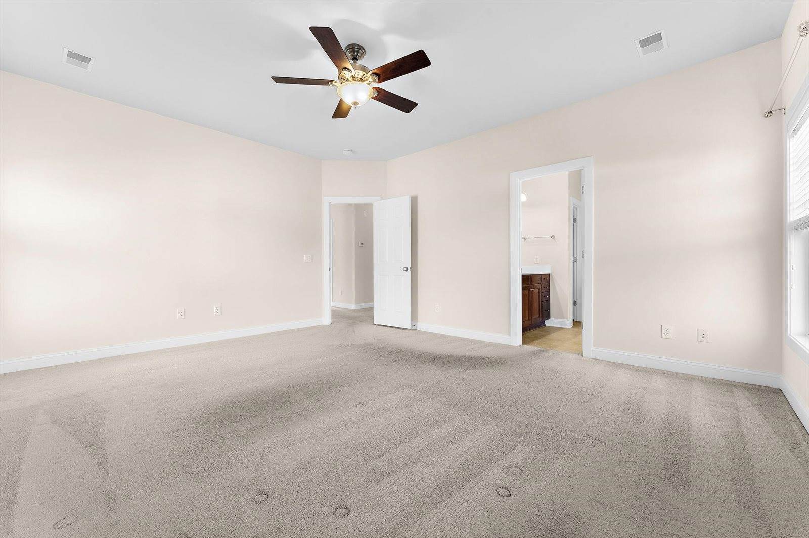 122 Scrapbook Lane, Summerville, SC 29483