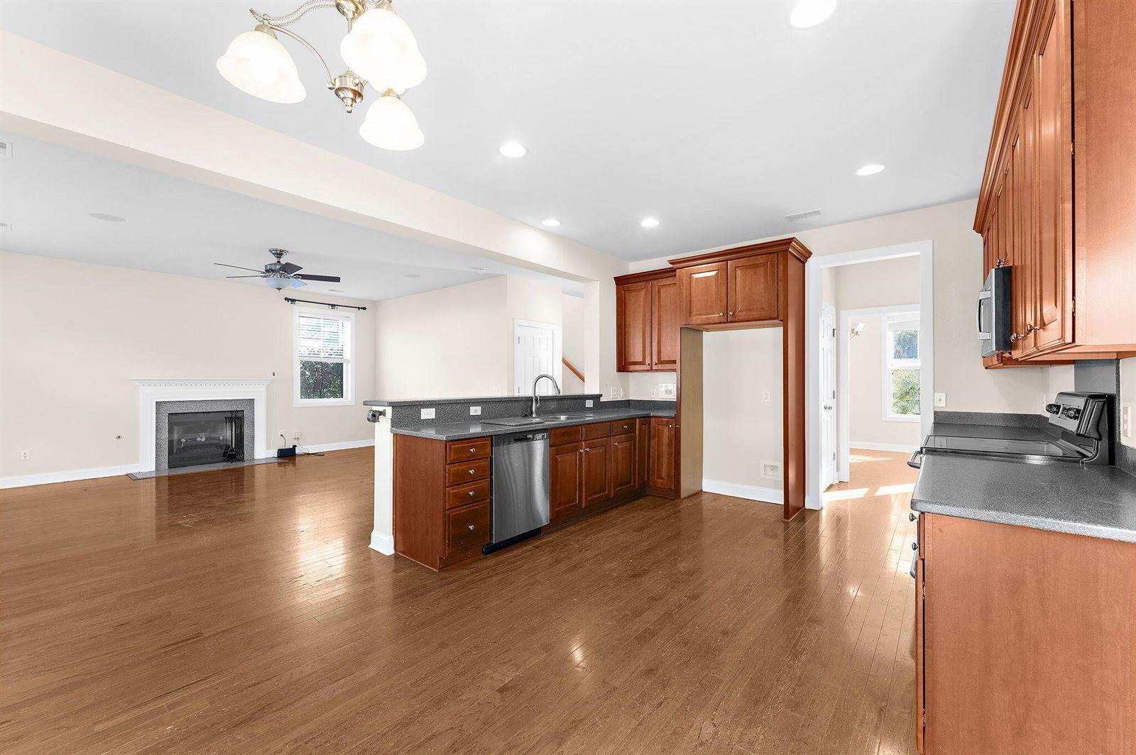 122 Scrapbook Lane, Summerville, SC 29483