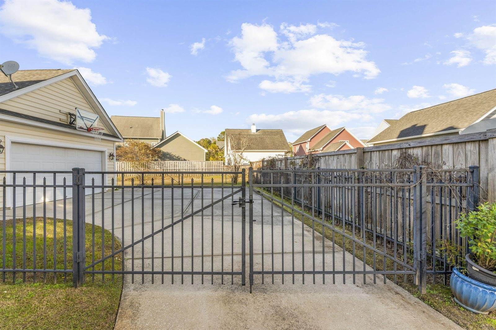 122 Scrapbook Lane, Summerville, SC 29483