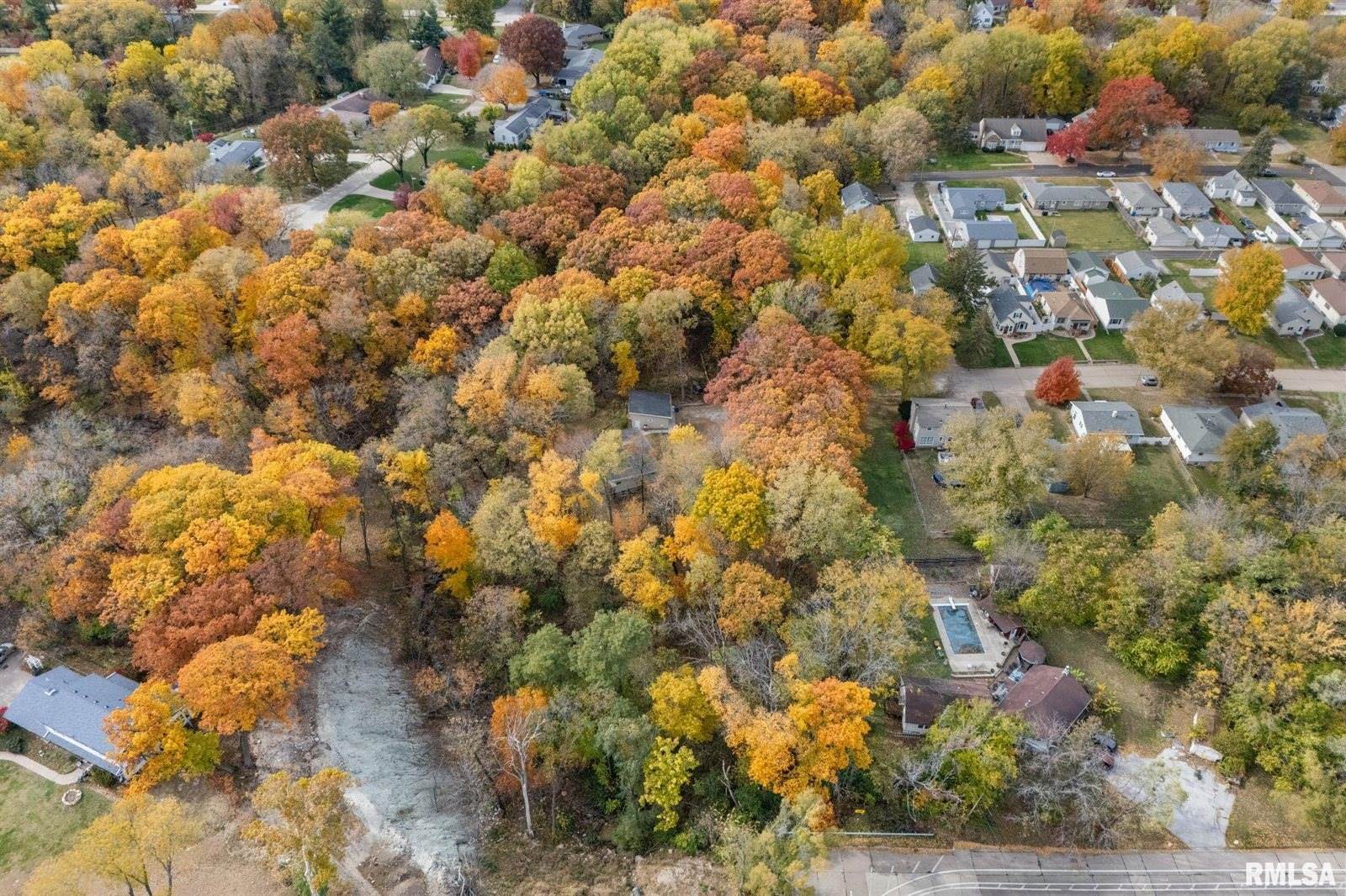 2575 33RD Street, Moline, IL 61265