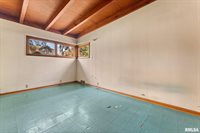 2575 33RD Street, Moline, IL 61265