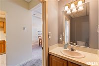 1104 Kimberly Road, Bettendorf, IA 52722