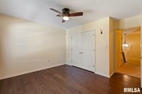 1104 Kimberly Road, Bettendorf, IA 52722