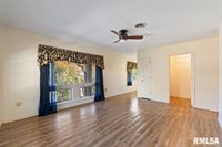 1104 Kimberly Road, Bettendorf, IA 52722